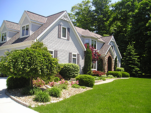 Landscapers and Lawncare Services in Nevada, IA
